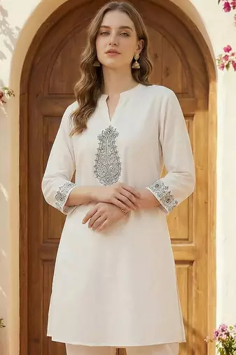 Embroidered Mandarin Collar Kurta Set