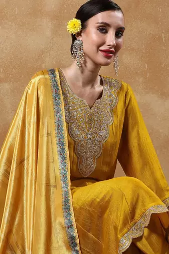 Women Yoke Design Regular Kurta with Trousers & With Dupatta