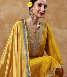 Women Yoke Design Regular Kurta with Trousers & With Dupatta