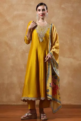 Women Yoke Design Regular Kurta with Trousers & With Dupatta
