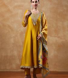 Women Yoke Design Regular Kurta with Trousers & With Dupatta