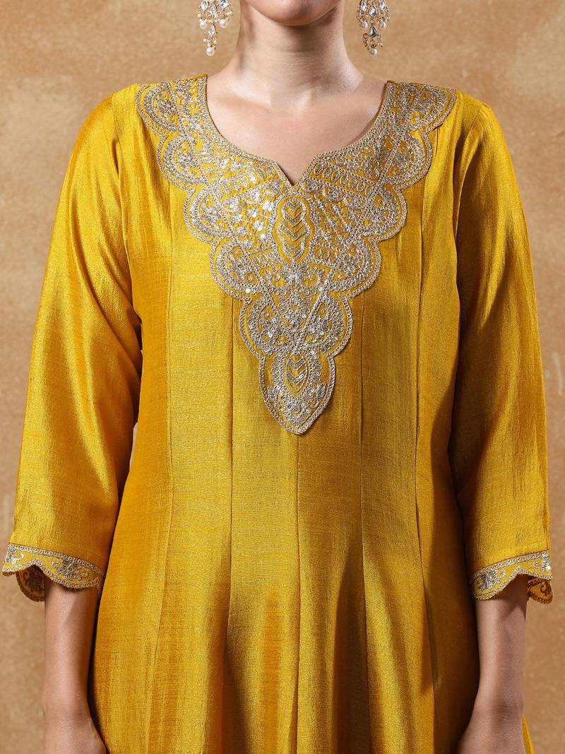 Women Yoke Design Regular Kurta with Trousers & With Dupatta