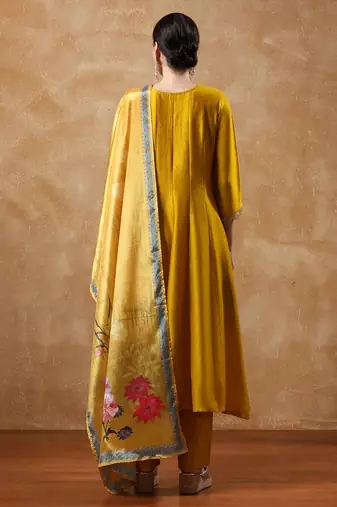 Women Yoke Design Regular Kurta with Trousers & With Dupatta