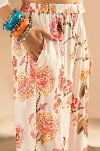 Women Floral Printed Regular Kurta with Palazzos