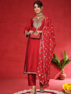 Women Floral Embroidered Regular Kurta With Trousers & Dupatta 6