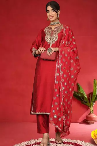 Women Floral Embroidered Regular Kurta With Trousers & Dupatta