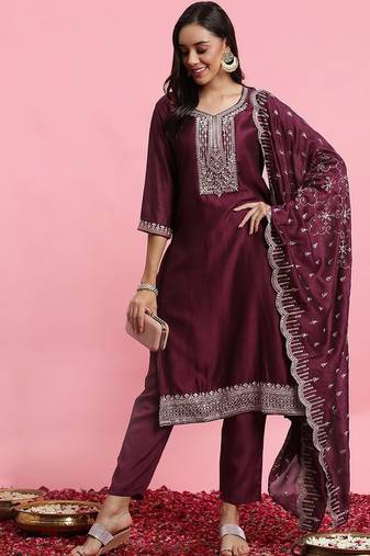 Floral Embroidered Regular Thread Work Kurta With Trousers & Dupatta