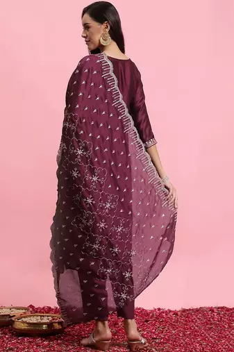 Floral Embroidered Regular Thread Work Kurta With Trousers & Dupatta