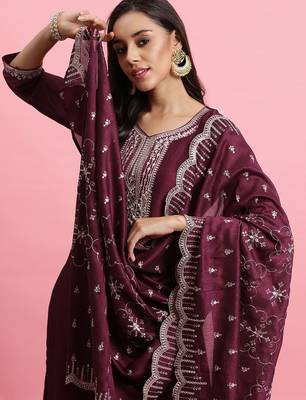 Floral Embroidered Regular Thread Work Kurta With Trousers & Dupatta 6