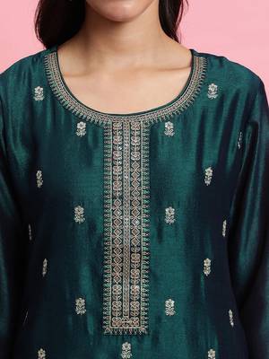 Ethnic Motifs Embroidered Sequinned Straight Kurta & Trousers With Dupatta 2