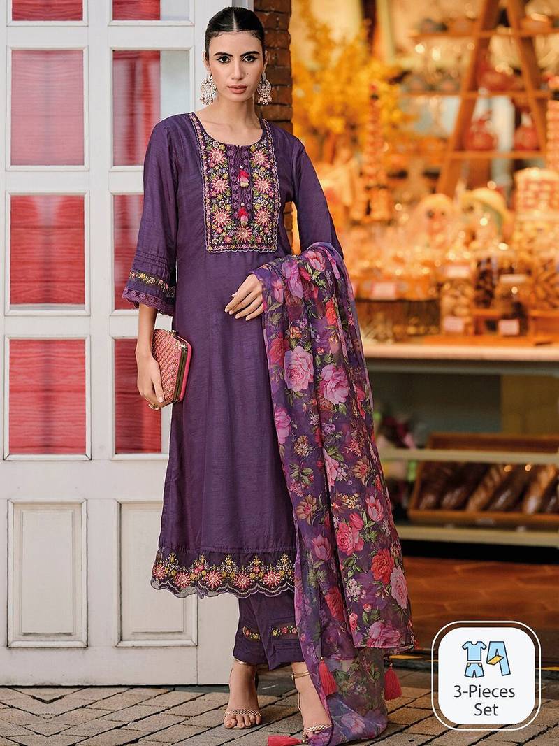 Floral Yoke Design Regular Thread Work A-Line Kurta with Trousers & With Dupatta