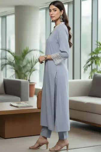 Women Regular Thread Work Silk Crepe Kurta with Trousers