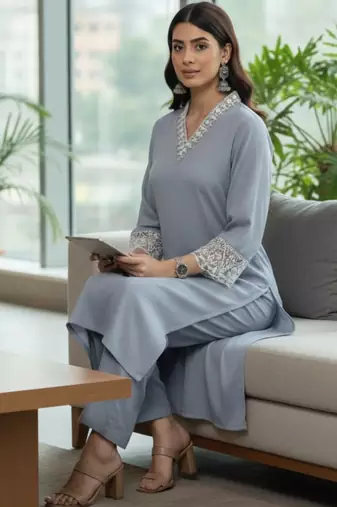 Women Regular Thread Work Silk Crepe Kurta with Trousers