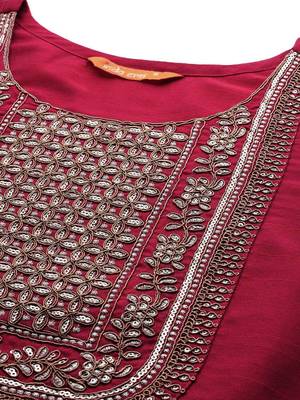 Women Floral Yoke Design Sequinned Chanderi Silk Kurta with Trousers & Dupatta 3