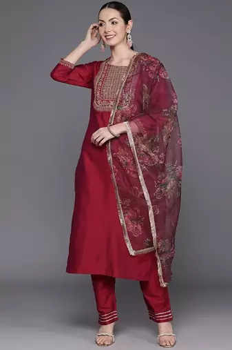 Women Floral Yoke Design Sequinned Chanderi Silk Kurta with Trousers & Dupatta