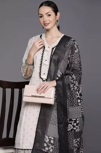 Floral Embroidered Regular Thread Work Linen Kurta with Trousers & Dupatta