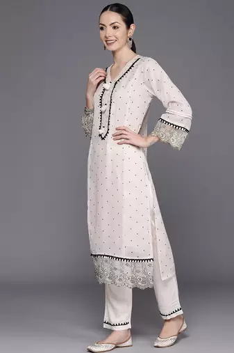 Floral Embroidered Regular Thread Work Linen Kurta with Trousers & Dupatta