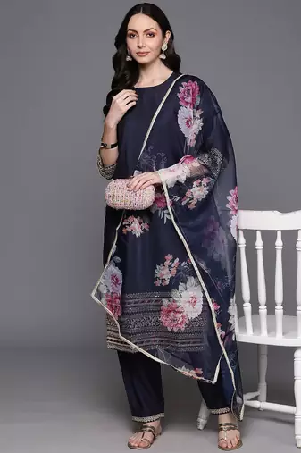 Ethnic Motifs Embroidered Regular Zardozi Liva Kurta with Trousers & With Dupatta