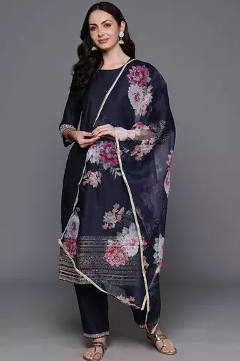 Ethnic Motifs Embroidered Regular Zardozi Liva Kurta with Trousers & With Dupatta