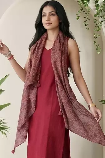 Women Ethnic Motifs Regular Kurta with Trousers & With Dupatta