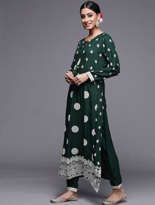 Women Green Ethnic Motifs Embroidered Kurta with Trousers 4