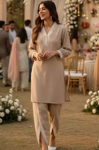 Women Regular Thread Work Kurta with Harem Pants
