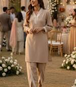 Women Regular Thread Work Kurta with Harem Pants