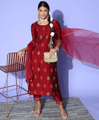 Women Maroon Floral Embroidered Sequinned Liva Kurta with Trousers & With Dupatta 1
