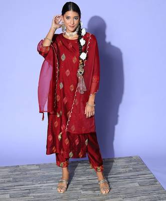 Women Maroon Floral Embroidered Sequinned Liva Kurta with Trousers & With Dupatta 3
