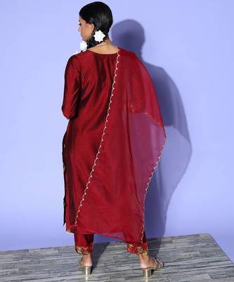 Women Maroon Floral Embroidered Sequinned Liva Kurta with Trousers & With Dupatta 5