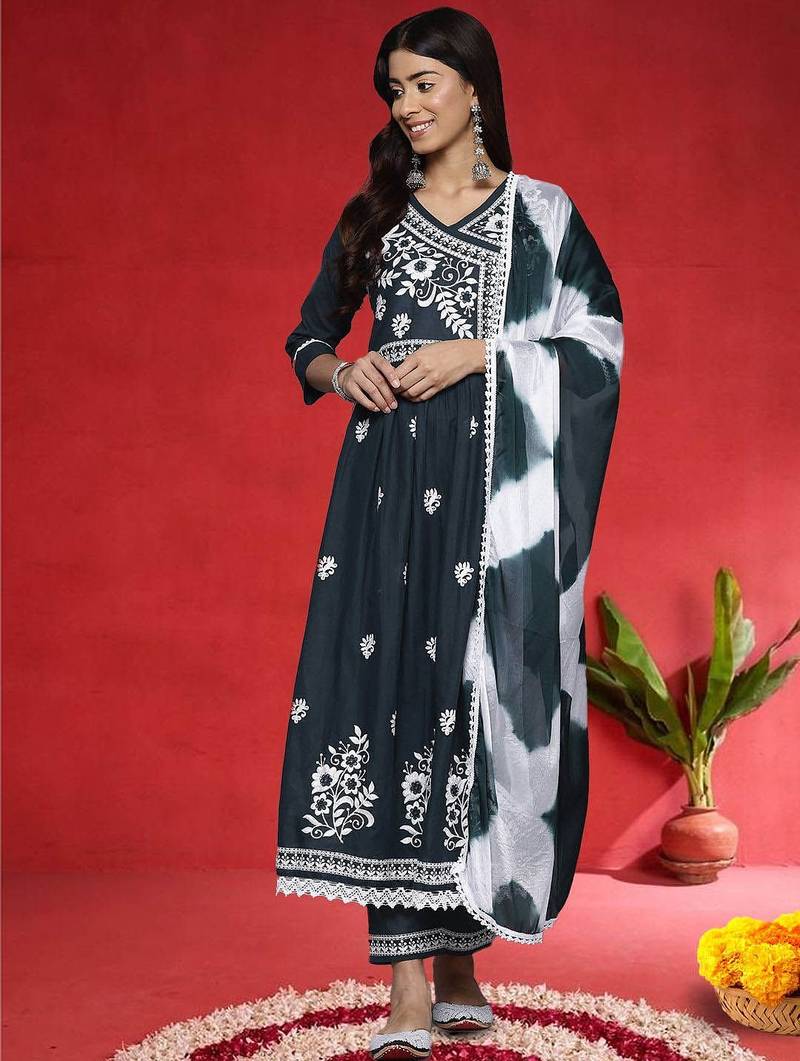 Ethnic Motifs Embroidered Angrakha V-Neck A-Line Kurta With Trousers & Dupatta