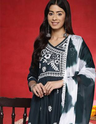 Ethnic Motifs Embroidered Angrakha V-Neck A-Line Kurta With Trousers & Dupatta 2