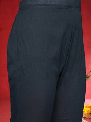 Ethnic Motifs Embroidered Angrakha V-Neck A-Line Kurta With Trousers & Dupatta 3