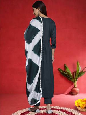 Ethnic Motifs Embroidered Angrakha V-Neck A-Line Kurta With Trousers & Dupatta 5