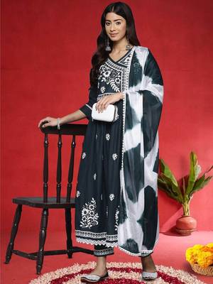 Ethnic Motifs Embroidered Angrakha V-Neck A-Line Kurta With Trousers & Dupatta 6