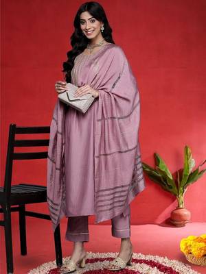 Women Solid Kurta with Trouser & Dupatta 6
