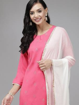 Women Pink & White Floral Embroidered Kurta with Trousers & Dupatta 2