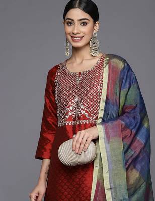 Women Floral Embroidered Kurta with Trousers & Dupatta 7
