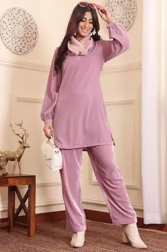 V-Neck Velvet Straight Kurta With Trousers