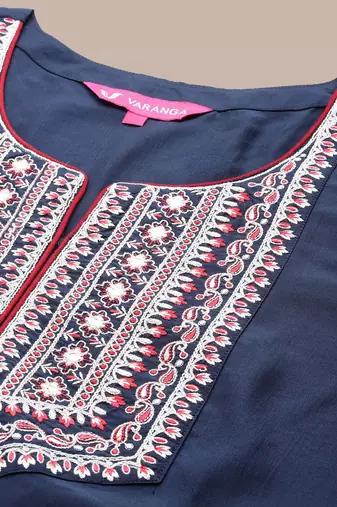 Blue Ethnic Motifs Embroidered Thread Work Kurta With Trousers & Dupatta