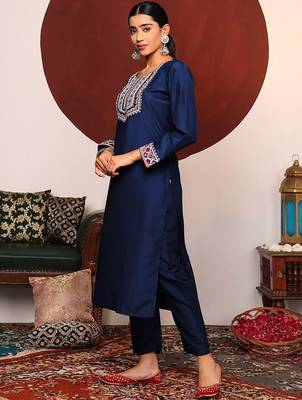 Blue Ethnic Motifs Embroidered Thread Work Kurta With Trousers & Dupatta 5