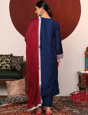 Blue Ethnic Motifs Embroidered Thread Work Kurta With Trousers & Dupatta 6