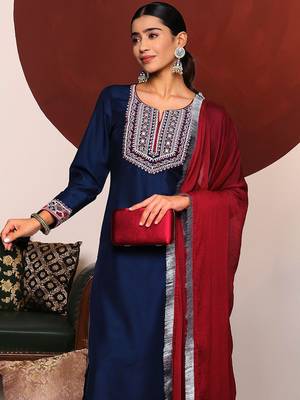 Blue Ethnic Motifs Embroidered Thread Work Kurta With Trousers & Dupatta 7