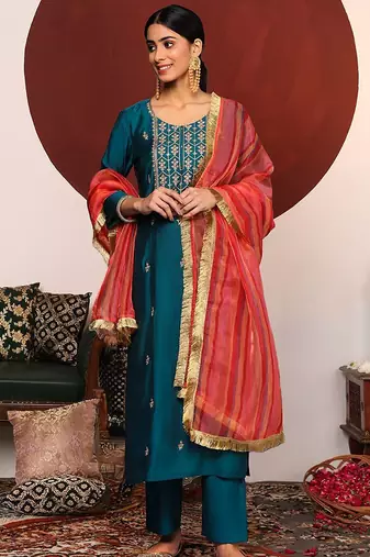 Women Ethnic Motifs Embroidered Regular Thread Work Kurta with Trousers & With Dupatta