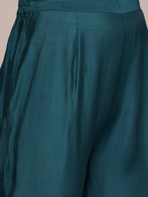 Women Ethnic Motifs Embroidered Regular Thread Work Kurta with Trousers & With Dupatta 3