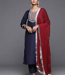 Floral Yoke Design Thread Work Straight Kurta with Trousers & Dupatta