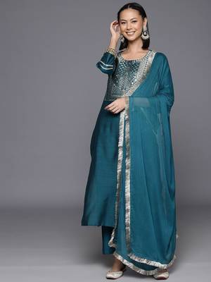 Women Yoke Design Regular Kurta with Trousers & With Dupatta 6