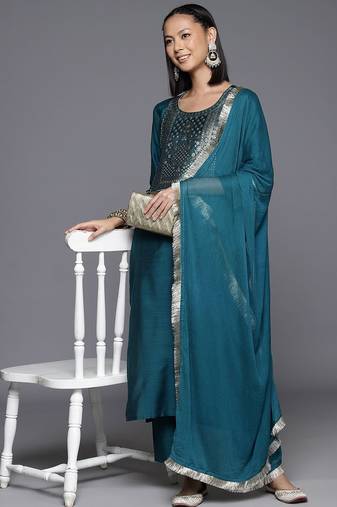 Women Yoke Design Regular Kurta with Trousers & With Dupatta