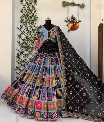 Black Thread Navratri Lehenga Choli With Dupatta 2