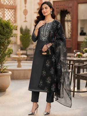  women's straight side slit  embroidered  kurta pant set with digital  dupatta 1